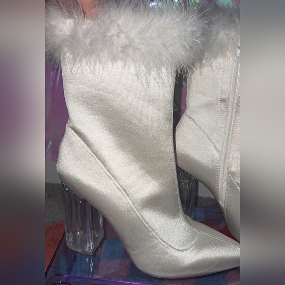 Sugar Thrillz Luv Me Or Hate Me Marabou Boots - Size 10 - Picture 6 of 12